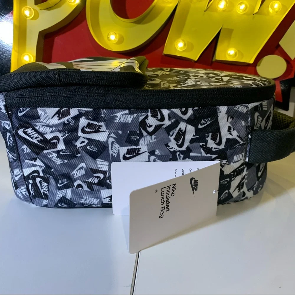 Nike Classic Logo Fuel Pack Insulated Lunch Bag ID Window Front Zip Pocket Black